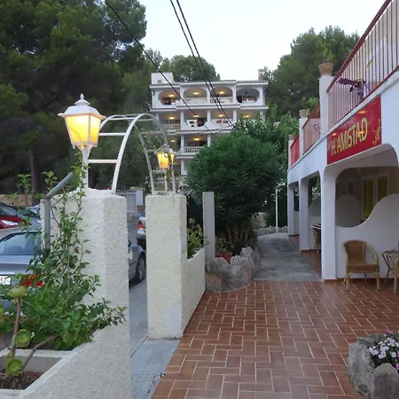 Amistad Hotel 2*